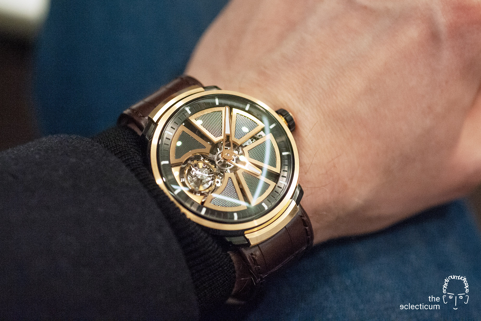 Faberge Visionnaire Tourbillon flying Renaud Papi guillochage wristshot