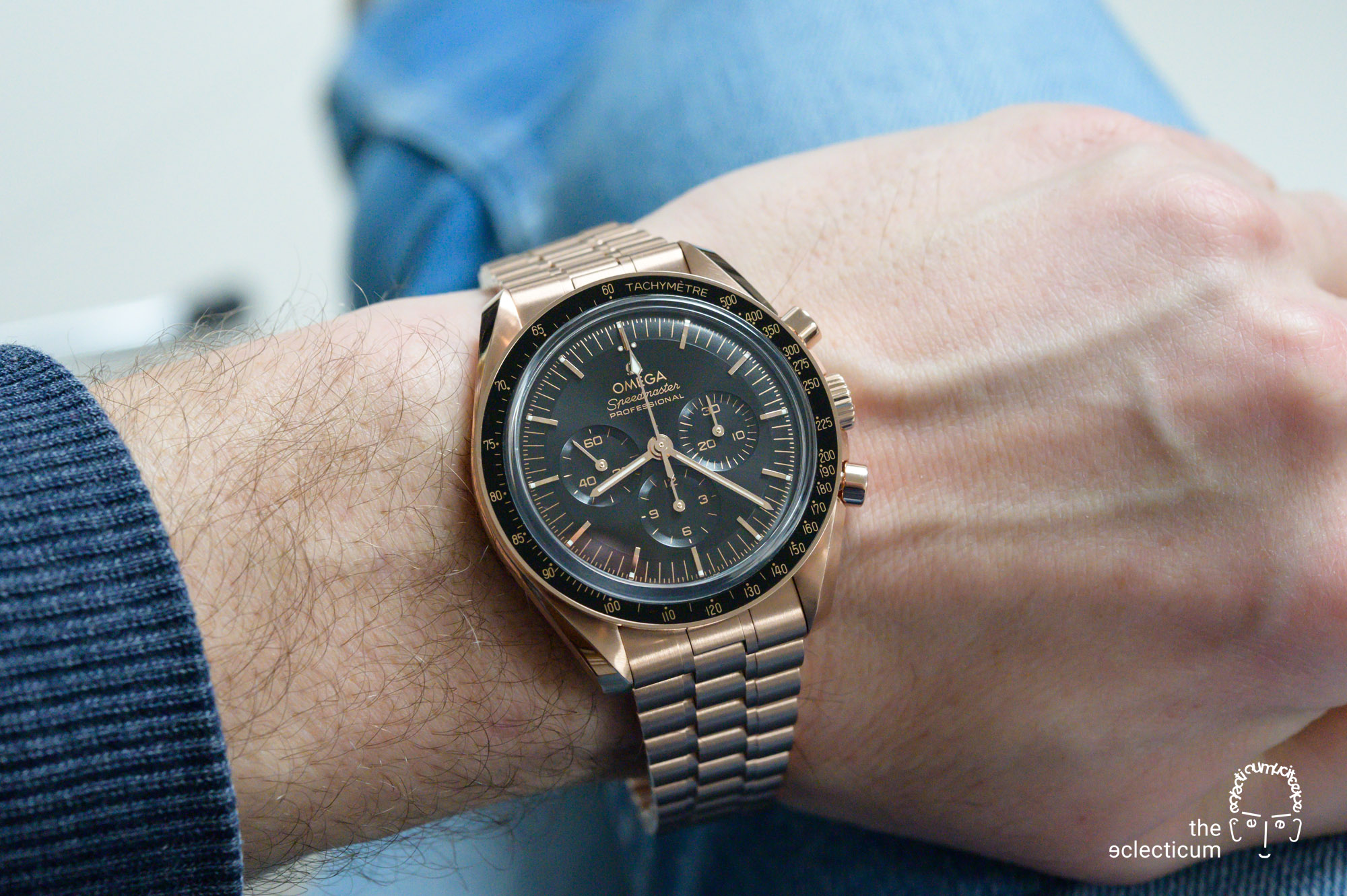 Omega Speedmaster Moonwatch Cal. 3861 wristshot