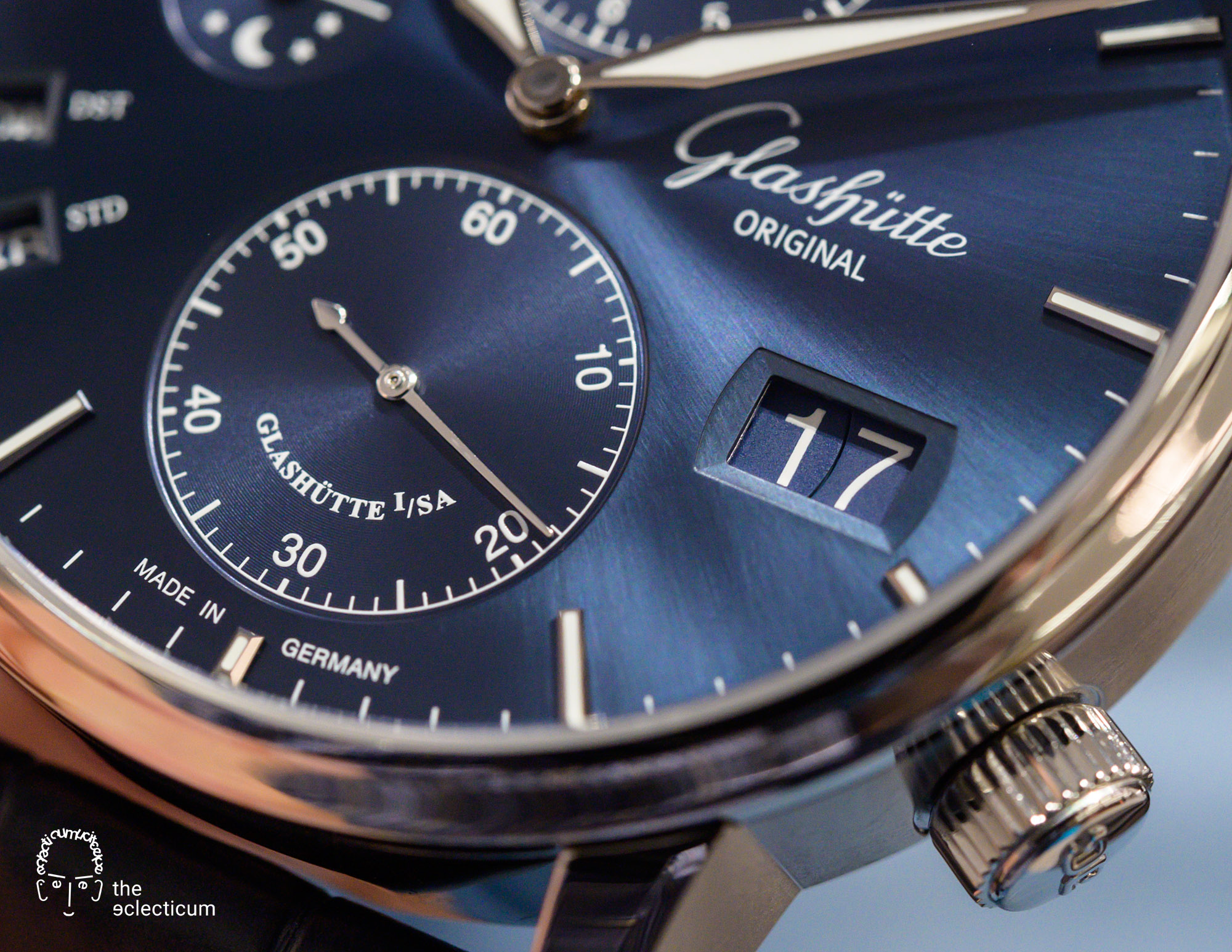 Glashütte Original Senator Cosmopolite Blue world time travel watch dial detail