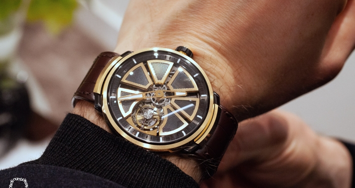 Faberge Visionnaire Tourbillon flying Renaud Papi guillochage wristshot